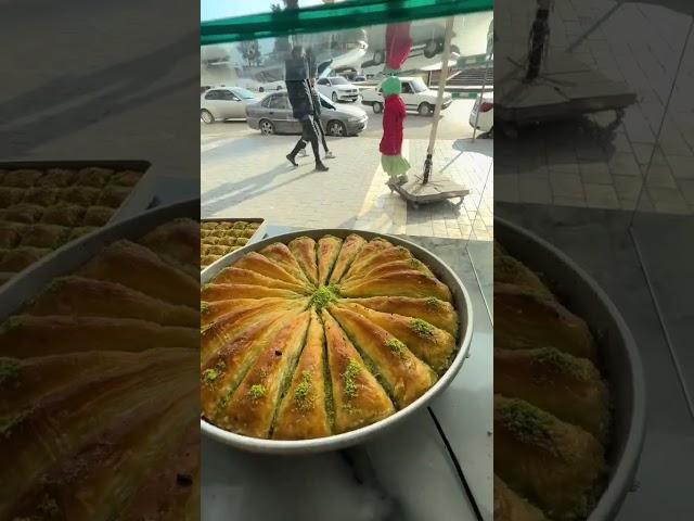 Baklawa chef M Zahid plize like or follow me thanks for everybody #masteramir