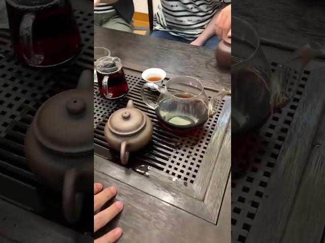 他给我带的茶壶还不错