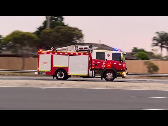 FRV Pumper 92 Responding Code 1