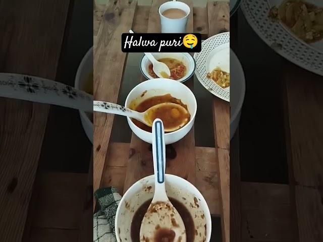 Faisal famous Tariq road halwa puri#halwapori #viral #trendingshorts #youtube #youtubeshorts #food