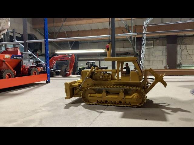 Rc dozer with ripper and push blade