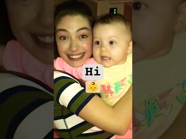 Neslihan Atagül bebeğini oynuyor | neslihan atagul baby #youtubeshort #neslihanatagul #xcelebrity12