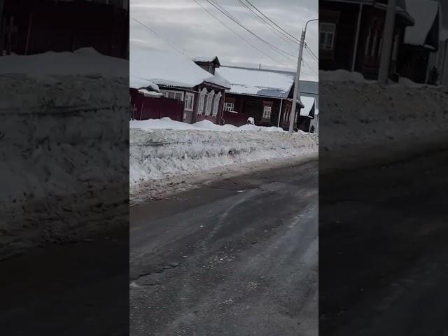 ШУЙСКИЕ ПАЦАНЫ РАЗБИВАЮТСЯ УЛЫБАЮТЬСЯ,С СОТРЯСЕНИЕМ К ВРАЧАМ НЕ ОБРАЩАЮТСЯ.