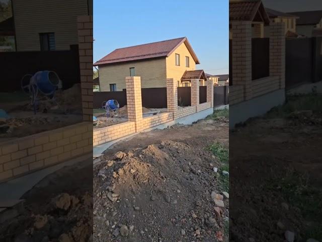 В процессе установки забора с кирпичными столбами #Казань#СтальИнКом