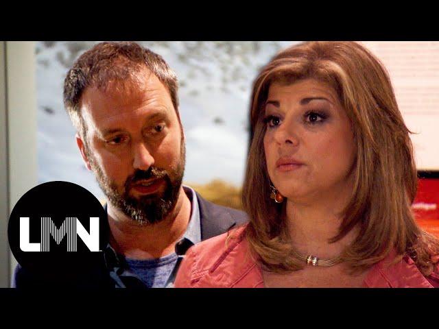 GHOSTS HAUNT MUSEUM “I Keep Seeing a Disfigured Man” (Season 3) | The Haunting Of | LMN