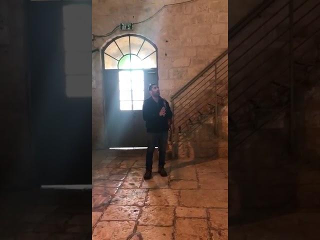 Itamar Ben David   Israel VIP Tour Guide singing at the Tomb of Prophet Samuel