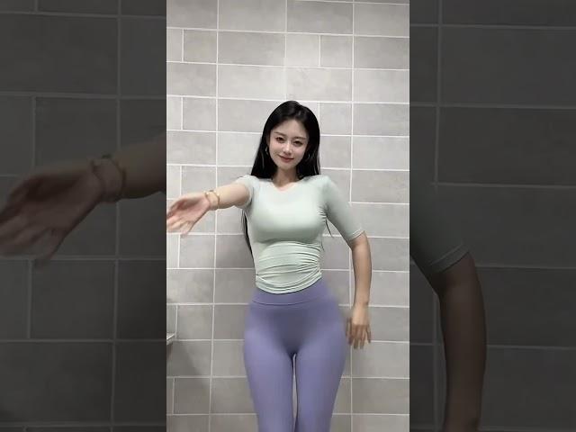  Dance Cover #4620 | Beautiful Chinese Girl Perform the Latest Dance Trend 