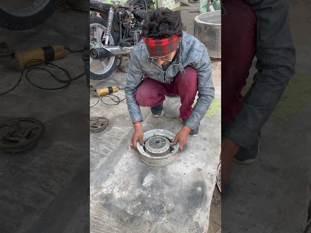 New mini bike modify full video my YouTube channel Naveen bike features par #automobile #bullet