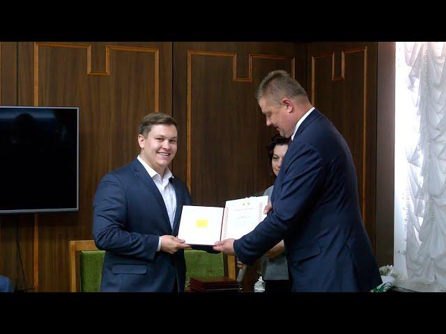 Николай Рогащук вручил награды от Главы государства 16 студентам Гомельского медуниверситета