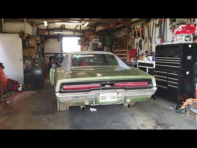 1969 Charger RT/SE 426 Hemi start up and back out