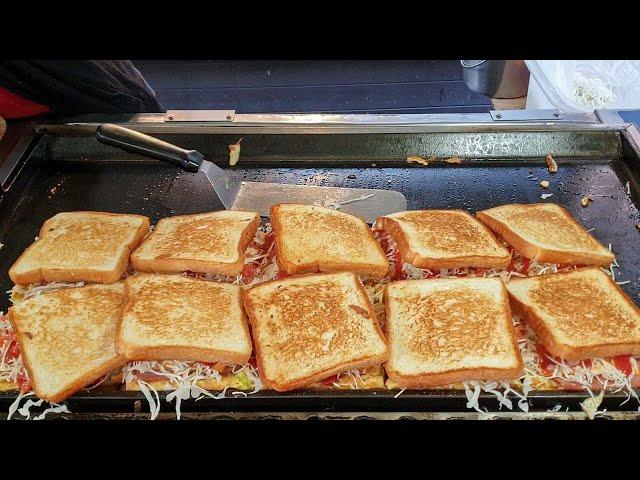 Myeongdong street, hamburger toast master┃Korean street food