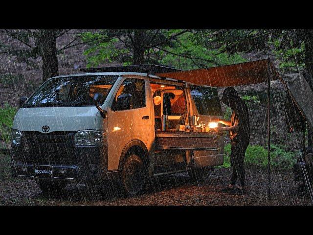 [Rain Car Camping] Camping alone in minimum camping car in the mountains. DIY Hiace camper.