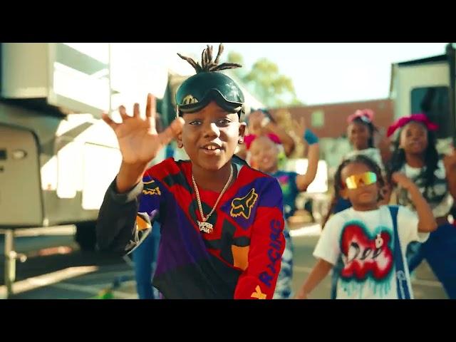 LIVING LARGE - Super Siah (Official Music Video)