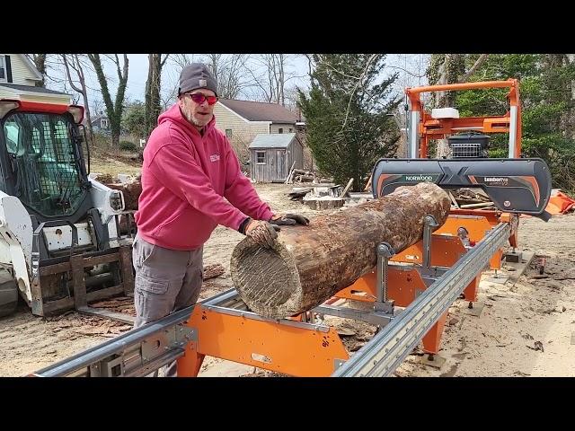 Pirate Solutions Forestry on Norwood HD36V2 milling 1x6 fence boards.  Part 1