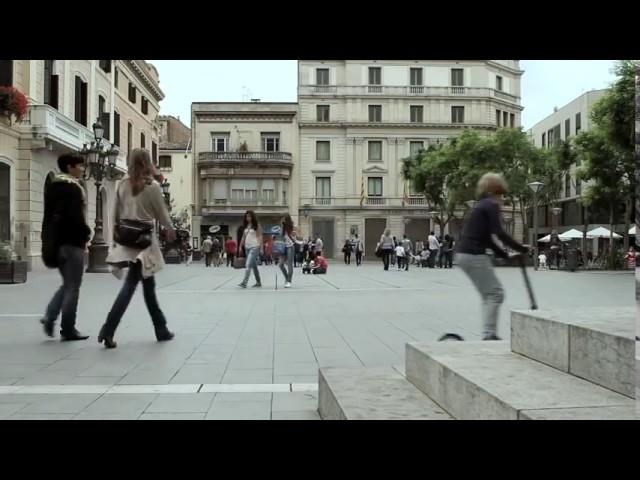 A Little Girl Gives Coins To A Street Musician And Gets The Best Surprise In Return