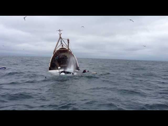 incredible video!!! prawn trawler sinks in cold Irish sea