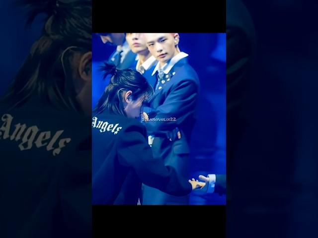 hyunjin are you ok#hyunlix #hyunlixmoment #hyunjin #felix