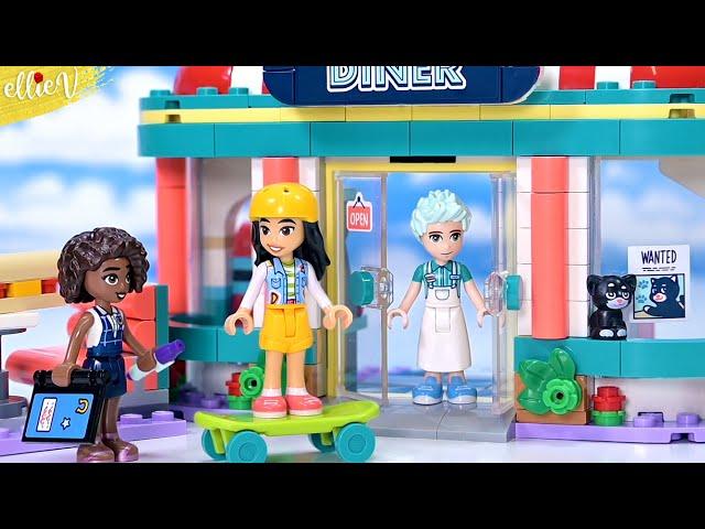 A retro 60s style diner! Lego Friends Heartlake Downtown Diner review & build