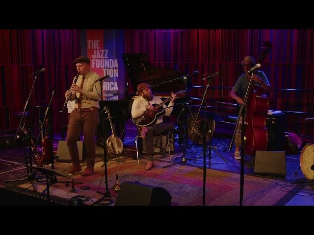 In A Shanty In Old Shantytown - DENNIS LICHTMAN (clarinet) at NEW ORLEANS JAZZ MUSEUM