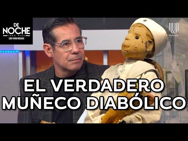 Yordi se sorprende al conocer la historia real de Chucky, EL MUÑECO DIABÓLICO | De Noche