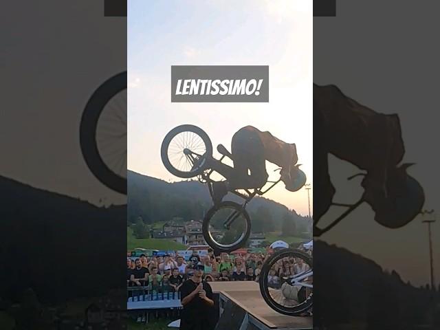 TIRA FRONTFLIP A 2 all'ora!  @rampature #bmx #freestyle #show #crazy #fun #tricks #fyp #viral