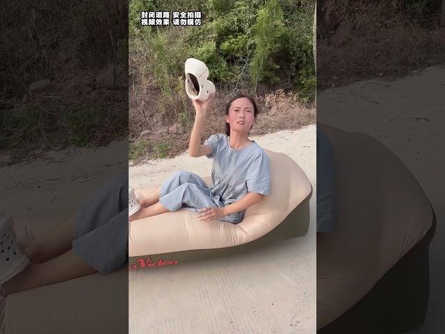 Ms. Yanyan, a sofa that can move