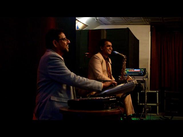 Har Kisiko Nahin Milta/live/cover/Played by Irshad saxophonist and Dipak Hand Sonic