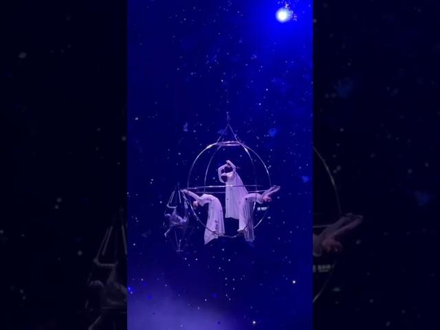  Welcome to the Magic of the Circus! #Circus #StreetPerformance #AmazingTalent #gottalent