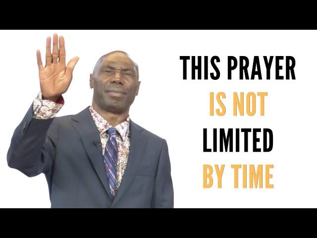 PROPHET KAKANDE HAS A SPECIAL PRAYER FOR YOU.