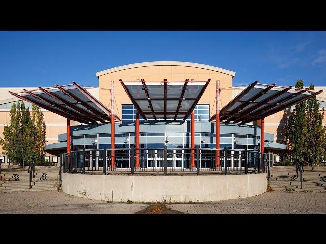 ABANDONED - AMC Movie Theatre, This Location Was Huge!!