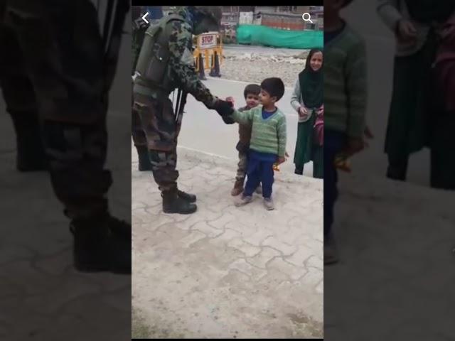 Indian Army is playing with children ️ || Tourilicious #indianarmy