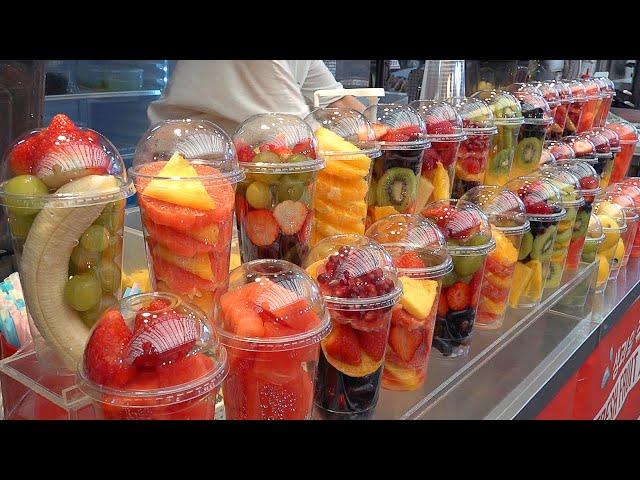 Non-Stop Order! Clean and Fresh Fruit Juice Making / GwangJang Market in Seoul - Korean street food