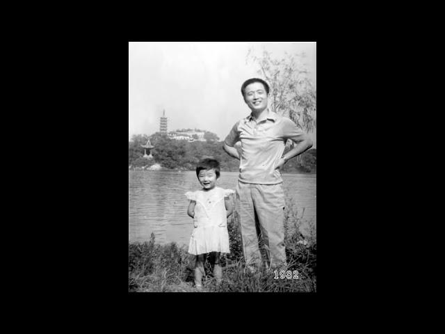 Father And Daughter Take The Same Photos For 35 Years