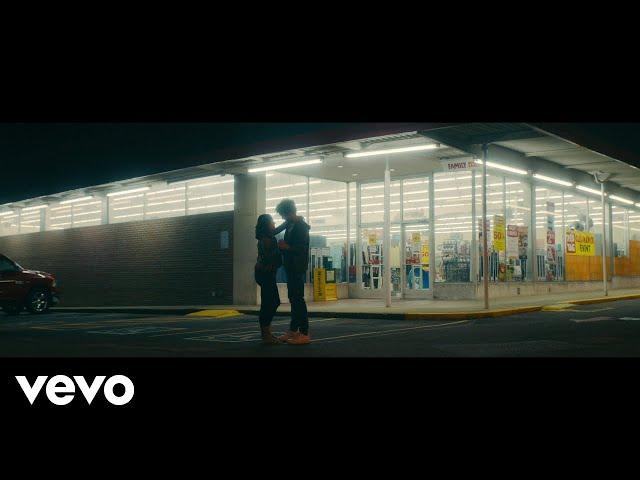 Jordan Davis - Slow Dance In A Parking Lot (Official Music Video)