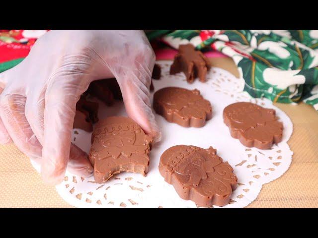 EASY Christmas Chocolate Fudge Recipe - Perfect Holiday Treats | Santa AND Friend |  GOOD Gift