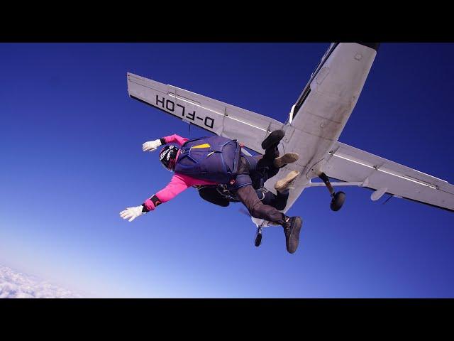 Skydive - Tandem Skydive - Langar - Nottingham - England - Free fall