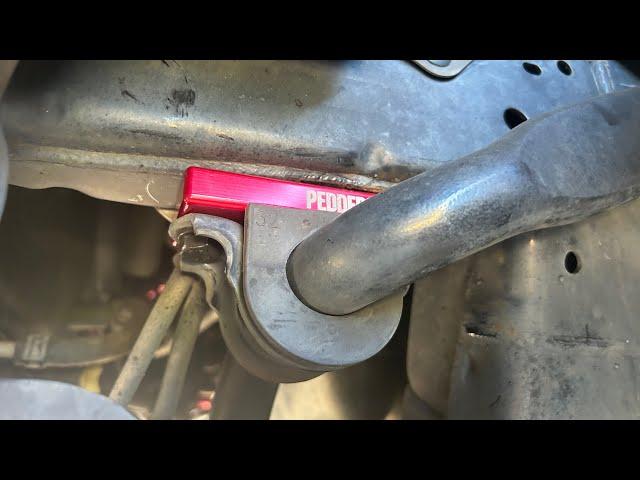 Toyota Fortuner / Hilux Pedders Front Sway Bar Spacers Install