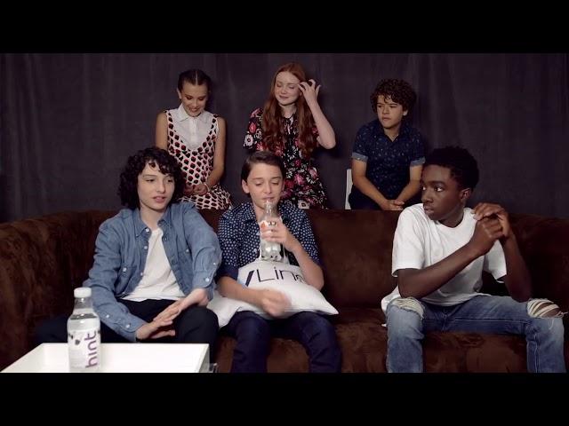 ( Русс. Субтитры) Strangers Things Cast Interview   Comic Con 2017   TVLine