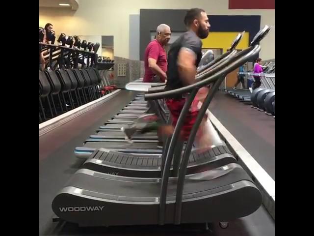 The fastest men on treadmill 40km/h