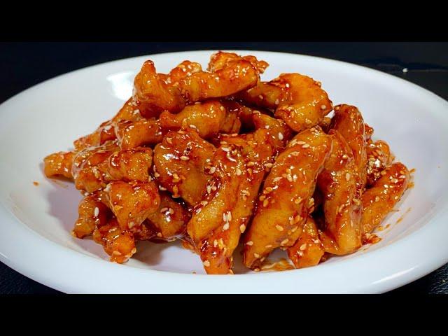 The chef of the hotel teaches you the practice of sweet and sour chicken breast,