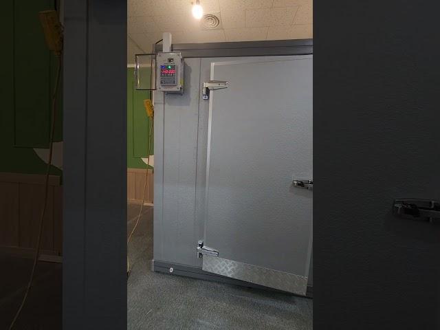 경기도 여주시 오학동 냉동창고 냉장창고 1평 2평 신규주문제작 설치 시공 영상입니다 010-3729-9608 저온창고 워크인냉장고 소생고 숙성고 냉동고   24시출장수리AS