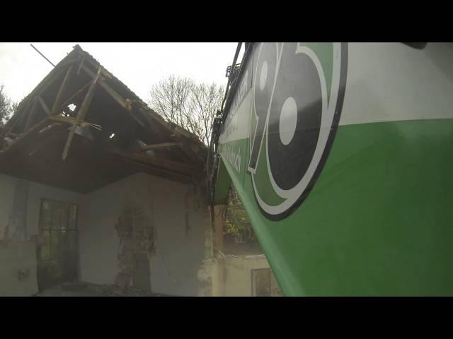 Bagger in Aktion - Abbruch einer Kirche mit dem CAT396 - gefilmt mit einer GoPro