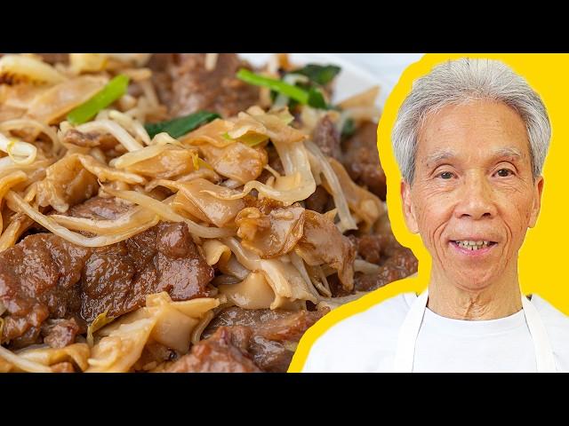   Dad's ADDICTIVE Beef Chow Fun (乾炒牛河)!