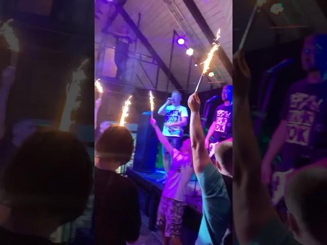НА КОНЦЕРТАХ ГРУППЫ @dergat_official ВСЕГДА ️‍#ivanpivaevpunkrock #дергать #панкрок #хой