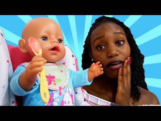 Baby Born doll's clothes are dirty! Washing baby dolls & a toy washing machine - Kids' videos.