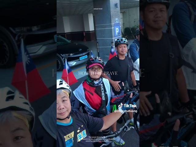 完成韓國濟州島環島行程，過程有苦有樂，完成後全身舒暢～總結最佳勇氣獎‘小妹’每天忍受双腿疼痛抽筋、太陽晒傷、皮膚過敏、精神耗弱……值得為他的勇氣鼓掌，對大家而言～賺進滿滿美食～感謝”大游‘’全程規劃