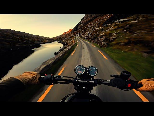 Riding The Gap of Dunloe at Sunrise | Triumph Scrambler 900 | Raw Exhaust [4K]