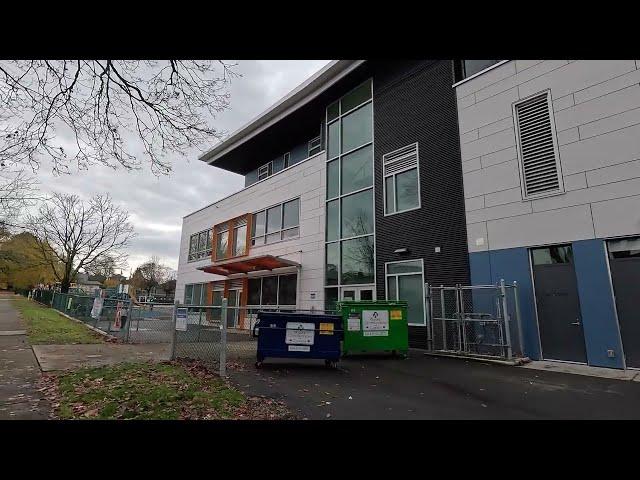 Lord Nelson Elementary School - Vancouver, Colombie Britanique, Canada (1355 Garden Drive)