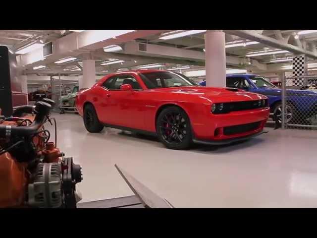 707 HP Dodge Challenger SRT Hellcat hits the drag strip