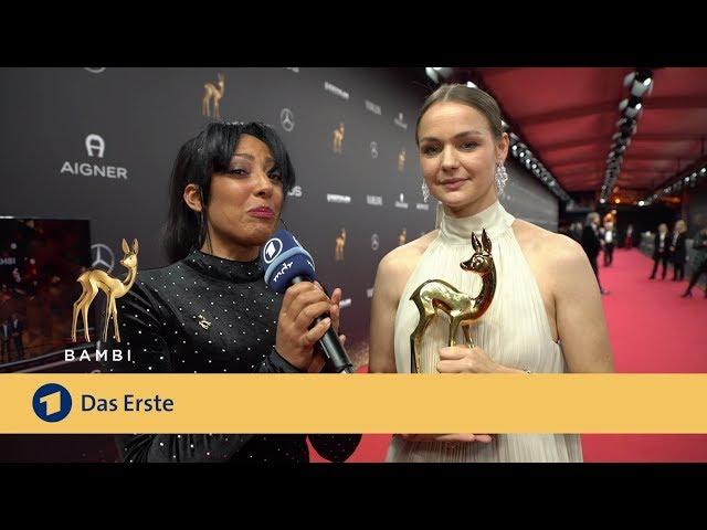 Luise Heyer sucht noch einen Platz für's Rehkitz | Bambi 2019 | ARD